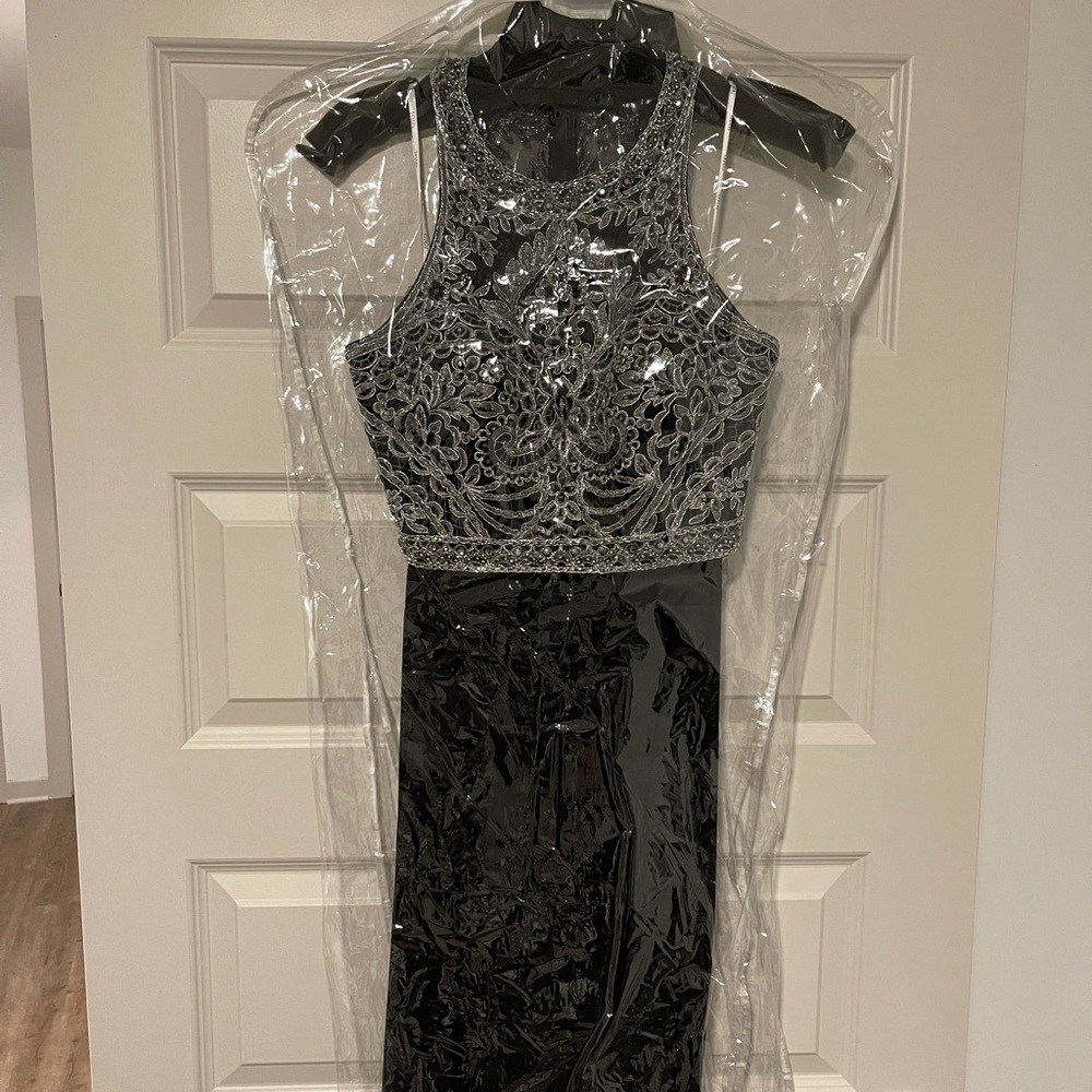 Prom Dress - Picture 2 of 4